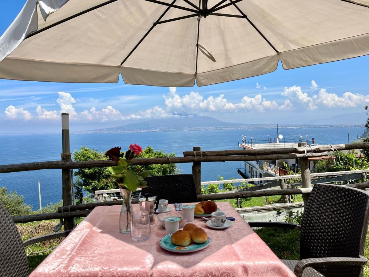 Вилла La Badia Montechiaro - Breathtaking View Of Sorrento Coast Вико-Экуенсе Экстерьер фото
