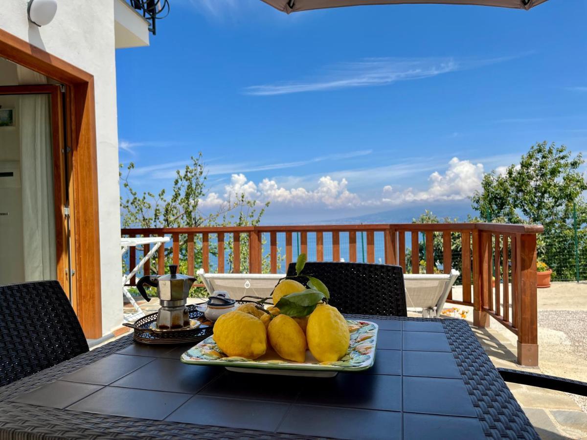 Вилла La Badia Montechiaro - Breathtaking View Of Sorrento Coast Вико-Экуенсе Экстерьер фото