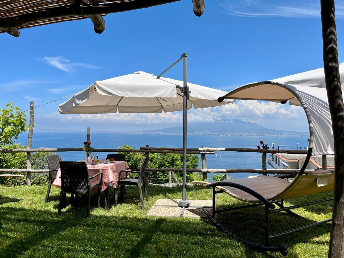 Вилла La Badia Montechiaro - Breathtaking View Of Sorrento Coast Вико-Экуенсе Экстерьер фото